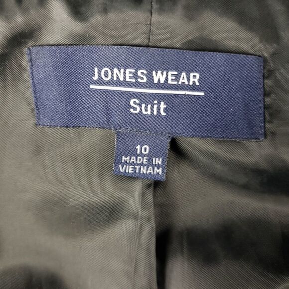 Jones Wear 2PC Black Pinstripe Suit (Jacket/Skirt) - Picture 7 of 7